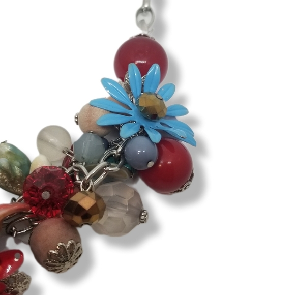 NENA JEWELRY BRIGHT FLORAL MEDLEY CLUSTER BEADED CHAIN NECKLACE - Picture 5 of 8
